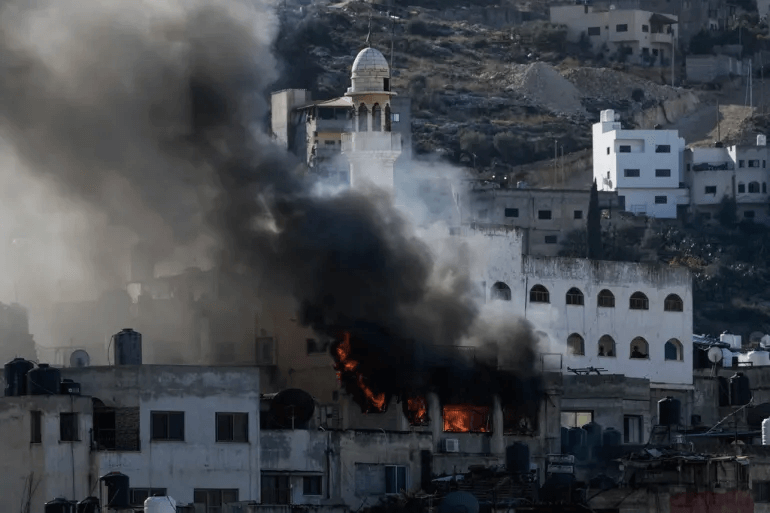 Izrael zasáhne Betlém při vánočních náletech na okupovaném Západním břehu (Aljazeera.com)