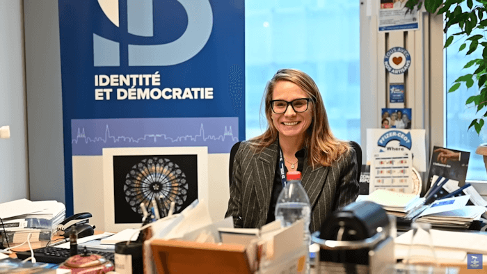Virginie Joron décrit la corruption des institutions européennes (LCDS)