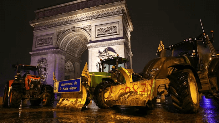 Colère des agriculteurs : une centaine de tracteurs sont actuellement dans Paris, selon le ministère de l'Intérieur (Franceinfo.fr)
